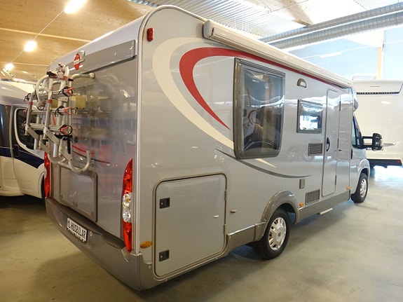 Bürstner Nexxo T 687 "Queensbed " Hög lastvikt " Endast 2 äg 18 of 20