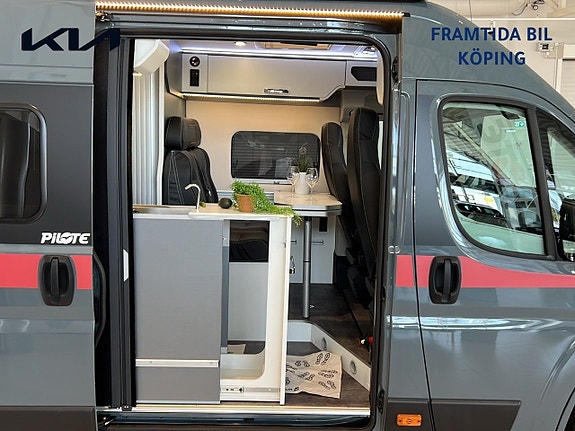 Pilote V630 PREMIUM  140 Aut. Långbädd/Solcell/Truma 18 of 30