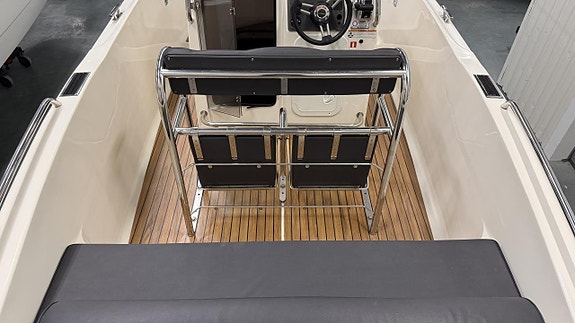 Uttern S64 med Mercruiser 4,3L MPI -12 3 of 10
