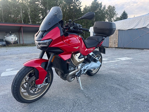 Moto Guzzi V100 Mandello 1.04 V-Twin Euro 5 2 of 4