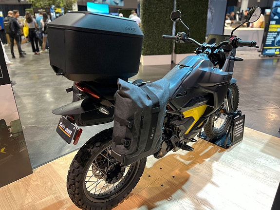 Can-Am Origin 3 of 5