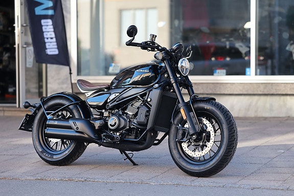 CFMOTO 450 CL-C Bobber | Nebula Black 7 of 15