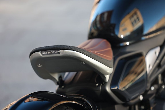 CFMOTO 450 CL-C Bobber | Nebula Black 11 of 15