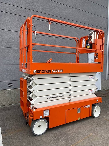 Saxlift 12m Snorkel S4740E - NY 2 of 9