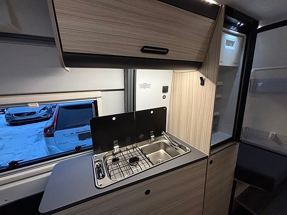 Adria Sun Living V 65 SL *Automat* *Långbädd* 10 of 11