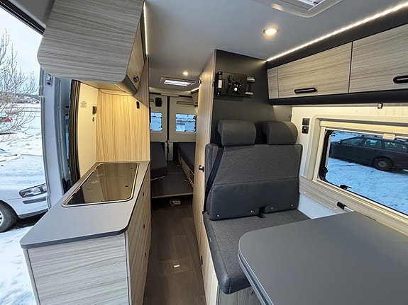 Adria Sun Living V 65 SL *Automat* *Långbädd* 6 of 11