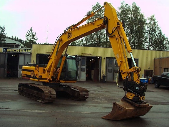 JCB JS 220 L 2 of 5