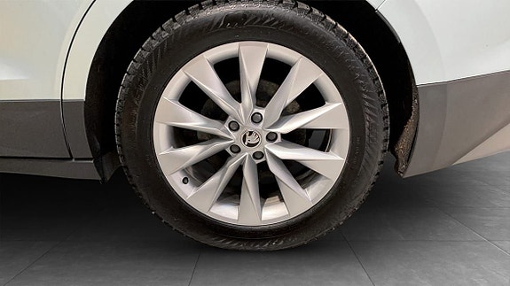 Skoda Enyaq 6 of 12