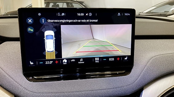 Skoda Enyaq 9 of 12