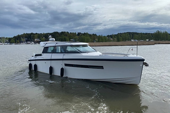 Båtgiganten / Delta Coupe 33