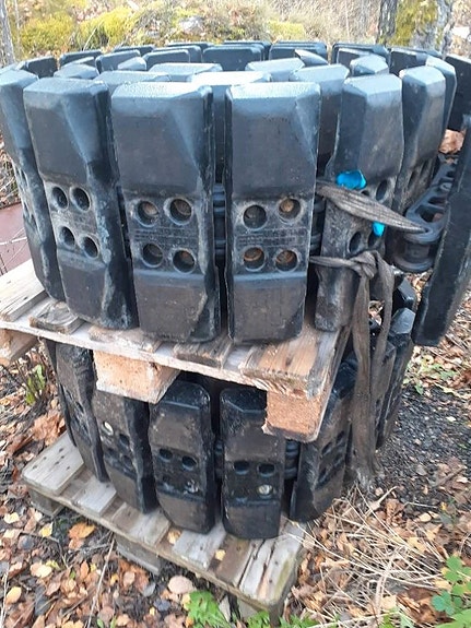 Hitachi och Kobelco m.fl Gummilarv och pads