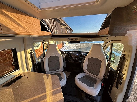 Adria Twin 640 SLB 60 YEARS 8 of 20