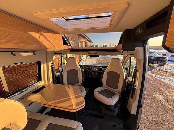 Adria Twin 640 SLB 60 YEARS 9 of 20