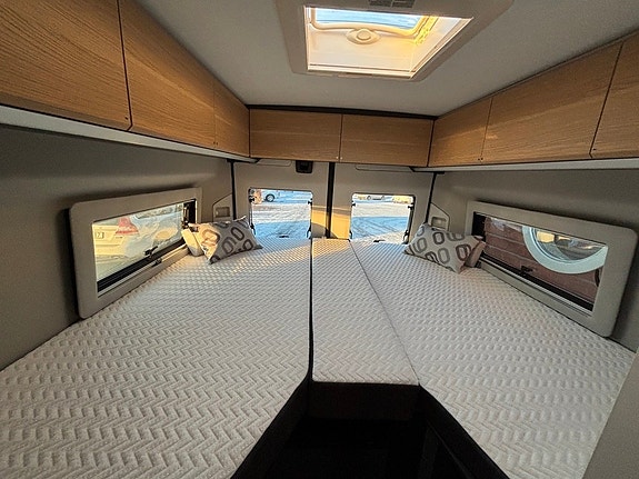 Adria Twin 640 SLB 60 YEARS 11 of 20