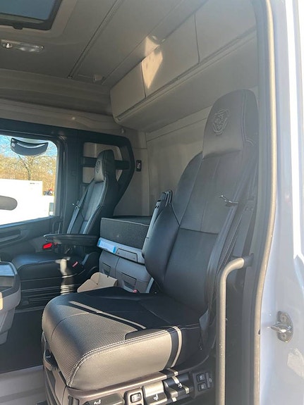 Scania R500 8x4*4 Tridem 26 T Hiab Lastväxlare Fullutrustad 10 of 12