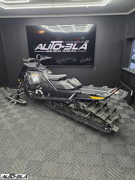 Ski-Doo Summit Expert 850 E-TEC Turbo R 154 *Momsad 4 of 5
