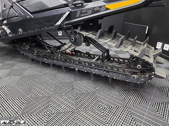 Ski-Doo Summit Expert 850 E-TEC Turbo R 154 *Momsad 5 of 5