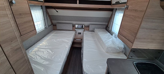 Knaus 460 EU "Golvvärme" 5 of 6