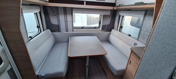 Knaus 460 EU "Golvvärme" 3 of 6