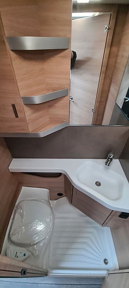 Knaus 460 EU "Golvvärme" 6 of 6