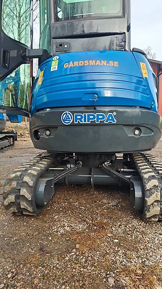 Minigrävare Rippa R22 PRO 2,5 ton, AC, bomsväng, bredda larv 2 of 5