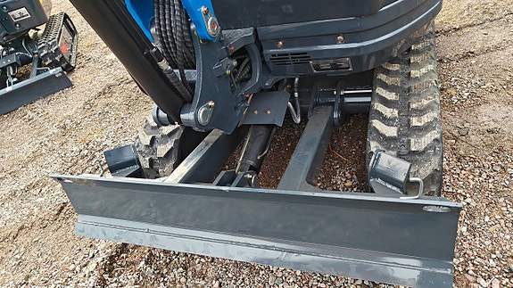 Minigrävare Rippa R22 PRO 2,5 ton med redskapspaket. 9 of 12