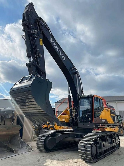 Volvo EC380EL HDHW Uthyres/For Rental 2 of 2