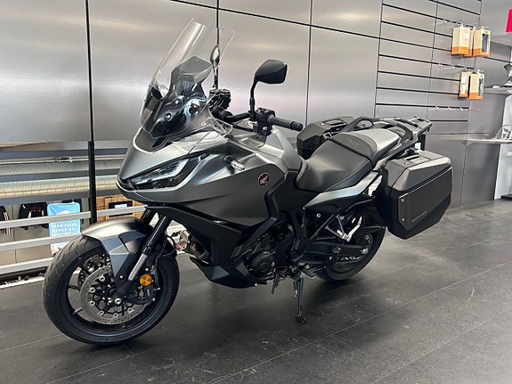 Honda NT1100 DCT  Demo 5 of 5
