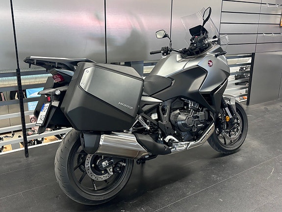 Honda NT1100 DCT  Demo 3 of 5