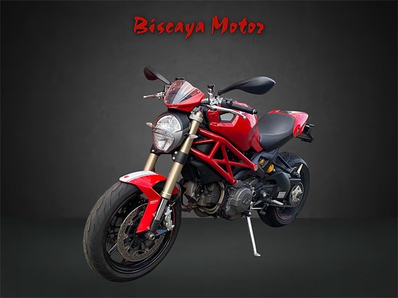 Ducati Monster 1100 EVO 3 of 5