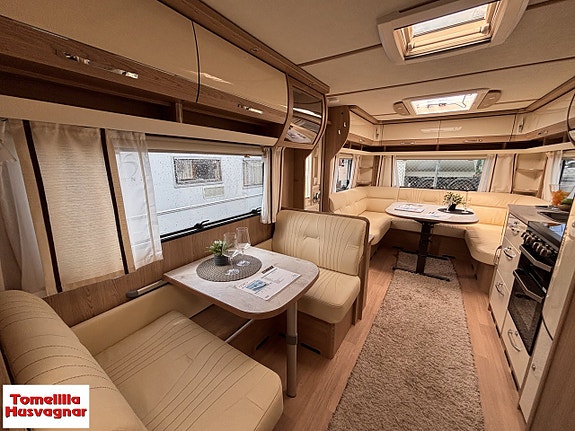 LMC 695 VIP Queenbed ALDE 11 of 14
