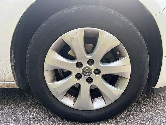 Opel Astra 2 of 5