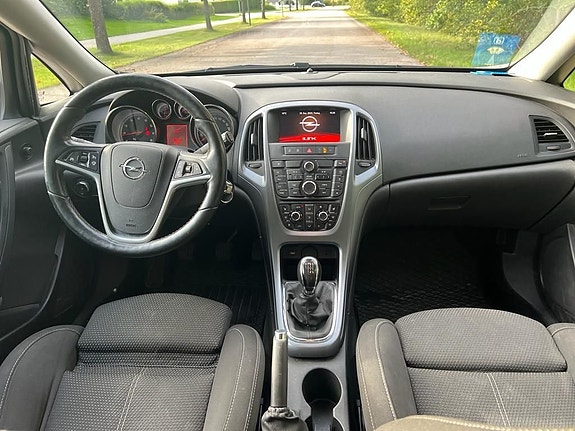 Opel Astra 6 of 24