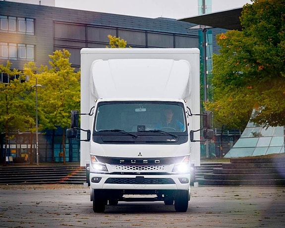 Fuso eCanter el lastbil 8,55 ton transportskåp