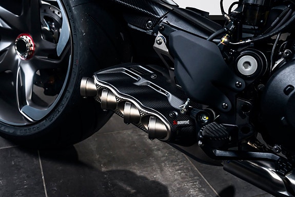 Ducati Diavel V4 for Bentley Limited Edition 204/500 6 of 19