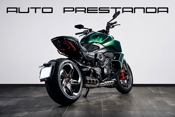 Ducati Diavel V4 for Bentley Limited Edition 204/500 2 of 19