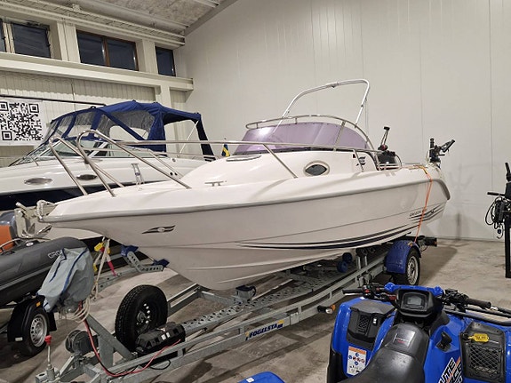 Galeon 630 WA-07 Mercury F115ELPT EFI-07 3 of 11