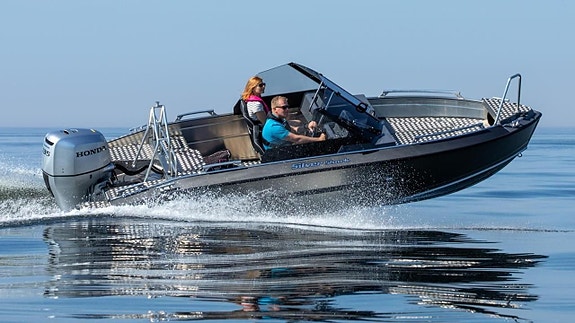 Fabriksny Silver Shark BRX 2025 med Comfortpaket