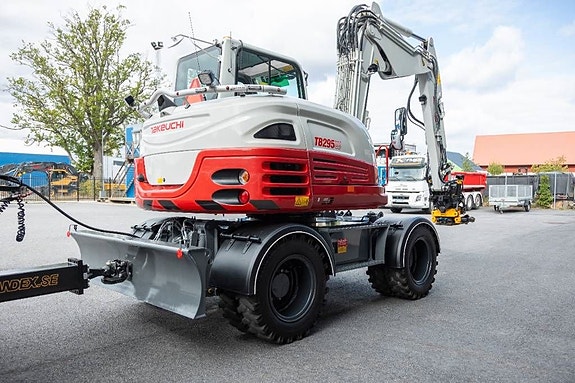 Takeuchi TB 295 W , Begagnad SÄLJES 12 of 24