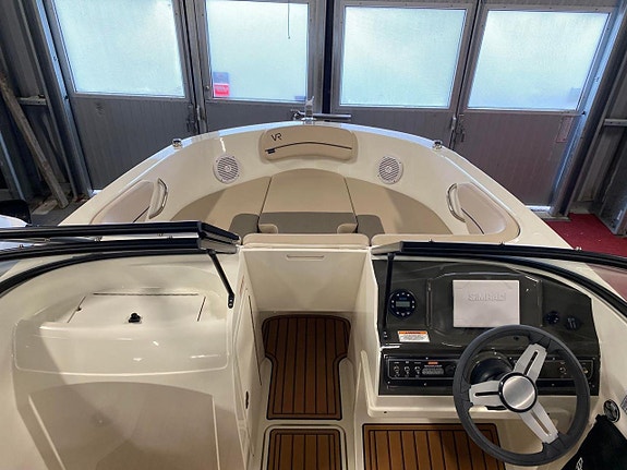 Bayliner VR4 + Mercruiser 200HK - spara 30.000kr 6 of 6