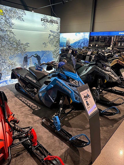 Polaris Indy Adventure S4 137"