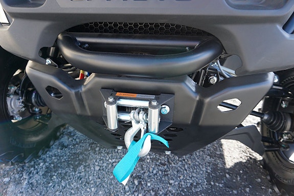 CFMOTO UFORCE 600 4X4 Servo Traktor A el B reggad 23 of 28