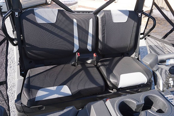 CFMOTO UFORCE 600 4X4 Servo Traktor A el B reggad 17 of 28
