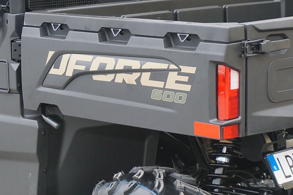 CFMOTO UFORCE 600 4X4 Servo Traktor A el B reggad 5 of 28