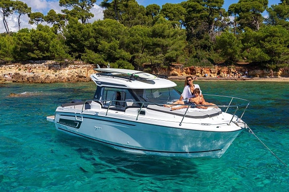 Jeanneau MF 795 Cruiser Ser 2 ny 2023 Yamaha F200 XCA2 vit 11 of 12