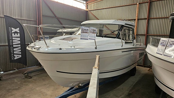 Jeanneau MF 795 Cruiser Ser 2 ny 2023 Yamaha F200 XCA2 vit 4 of 12