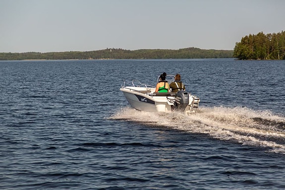 Motorbåt Suvi 44 6 of 6