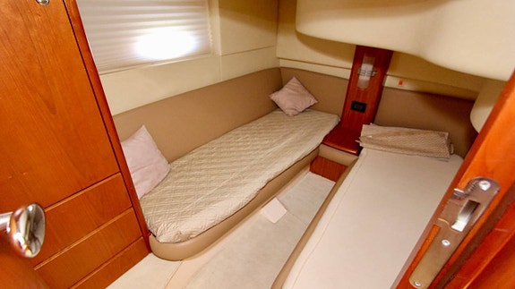 Azimut 42 Evo  2009  Finland 10 of 12