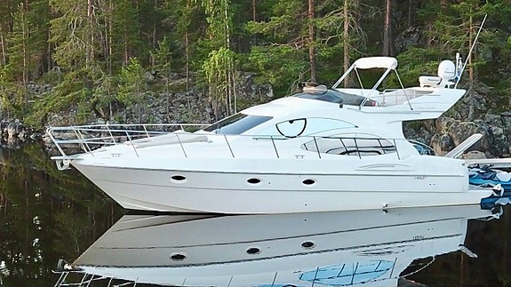Azimut 42 Evo  2009  Finland 2 of 4