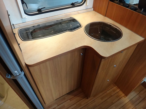 Knaus 700 "Queensbed " Alde " Taksäng" 4 of 26